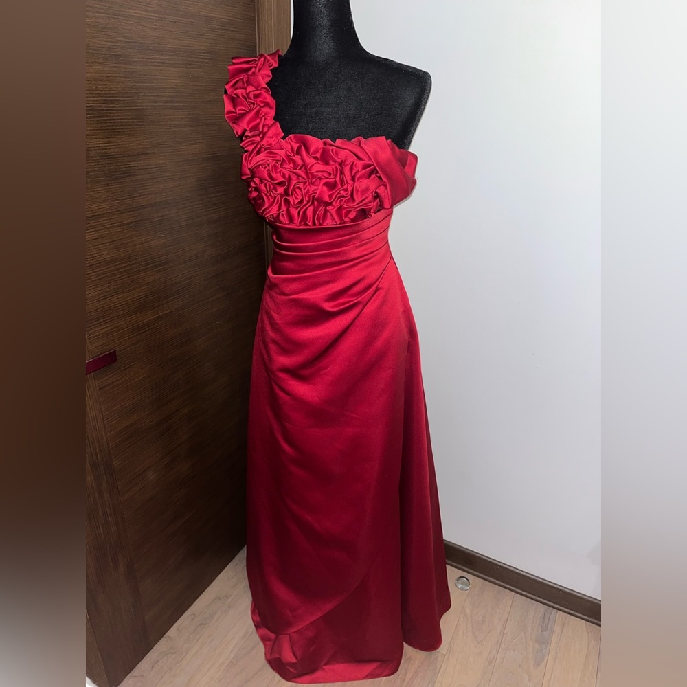 David’s bridal red gown